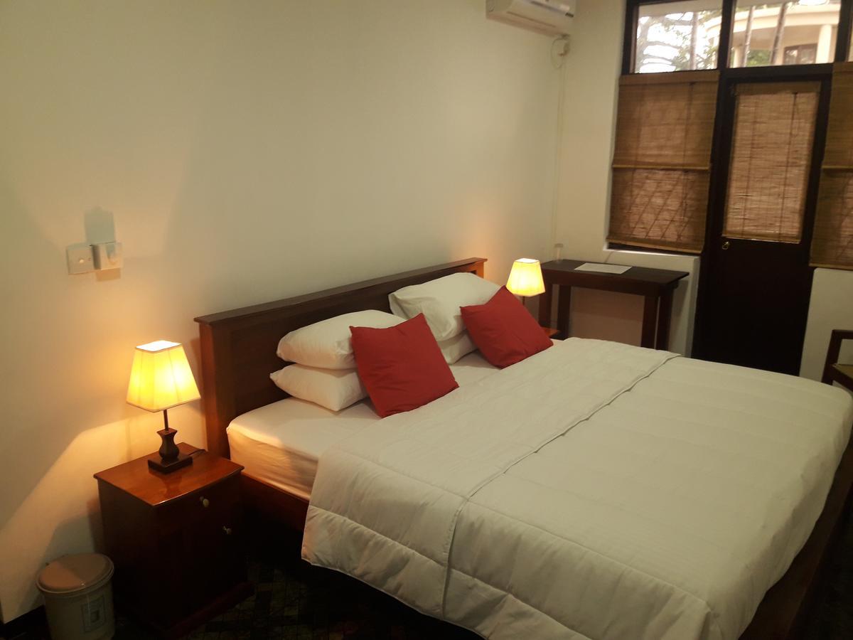 Mrs Pepperpots Hotel Colombo Exterior photo